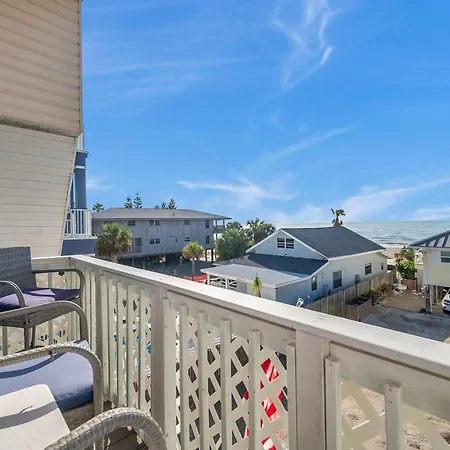 19802 Gulf Blvd Unit B Villa